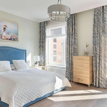 Luxury With Three Bedrooms Air Conditioning And Parking By Renters Апартаменты
