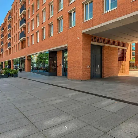 Luxury With Three Bedrooms Air Conditioning And Parking By Renters Appartement Gdańsk