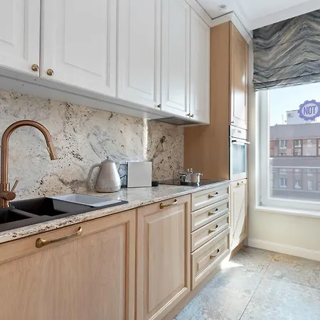 Luxury With Three Bedrooms Air Conditioning And Parking By Renters * Gdańsk