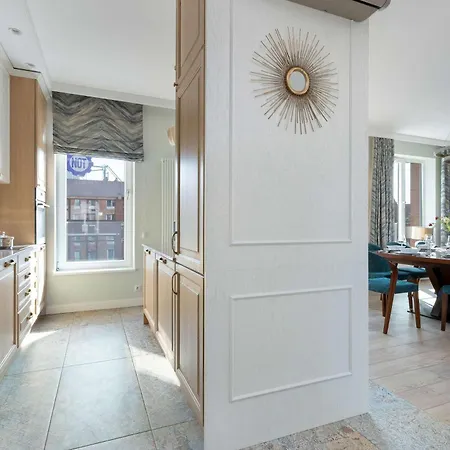 Luxury With Three Bedrooms Air Conditioning And Parking By Renters Apartmán *