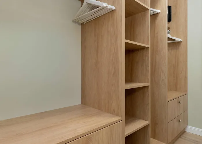 Lägenhet Luxury With Three Bedrooms Air Conditioning And Parking By Renters