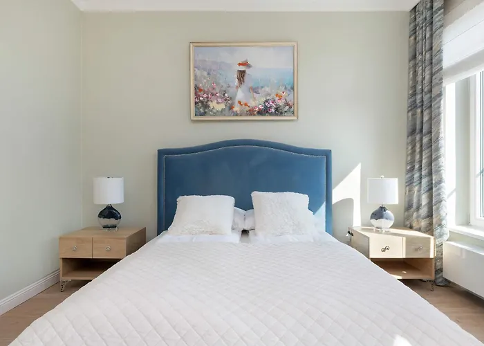 Апартаменты Luxury With Three Bedrooms Air Conditioning And Parking By Renters