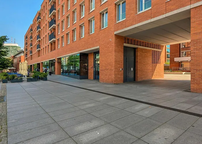 Luxury With Three Bedrooms Air Conditioning And Parking By Renters Lägenhet Gdańsk