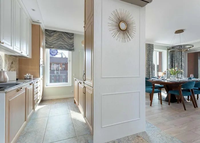 Luxury With Three Bedrooms Air Conditioning And Parking By Renters 公寓 *